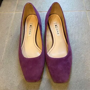 새상품급! 다이애나 DIANA 스웨이드 펌프스 22.5cm