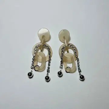 [ 새상품 미사용 ] 귀걸이 핸드메이드 베이지 실버 비쥬 결혼식