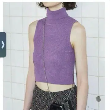 juemi 터틀넥 슬리브리스 니트 퍼플