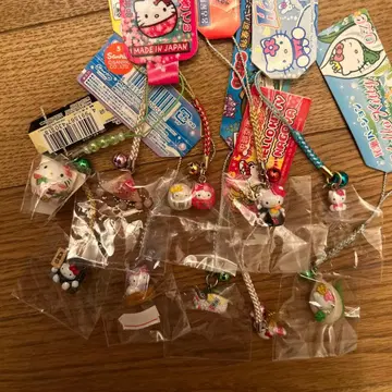 헬로키티 스트랩 다수 세트