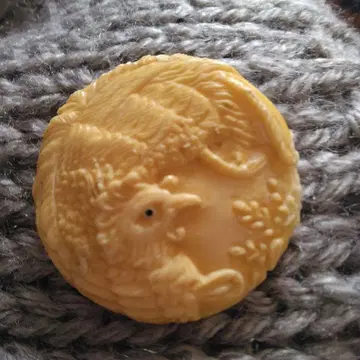 천연 소재 상아 조각 봉황 브로치***