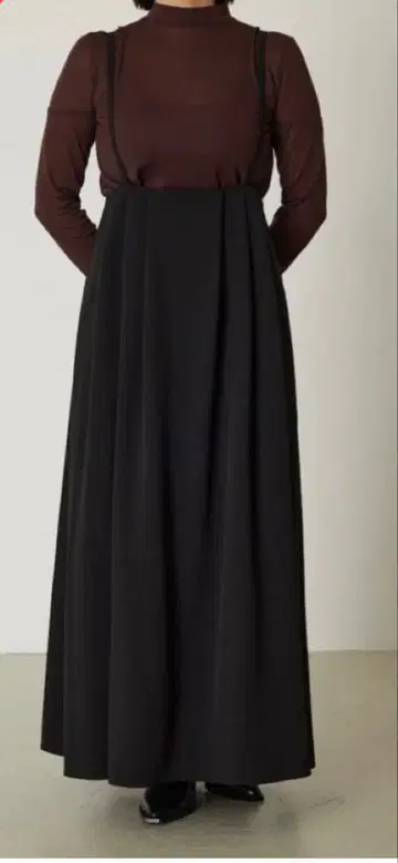 블랙 맥시 길이 살로펫 스커트