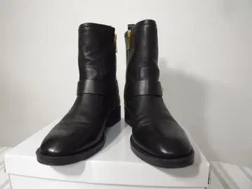 새상품급 MICHAEL KORS (마이클코어스) 지퍼 가죽 링 부츠