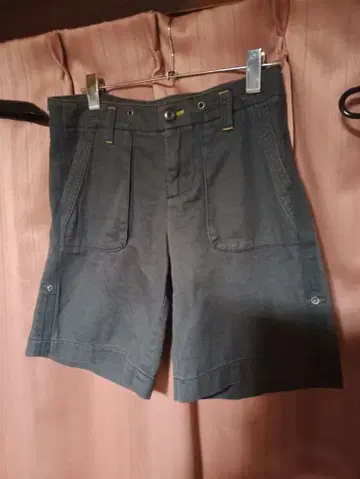 아놀드 파머 다크 그레이 숏팬츠