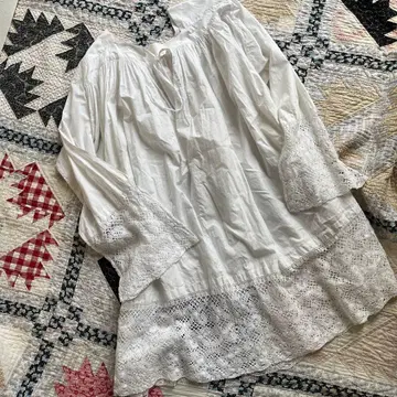 앤티크 처치 스모크