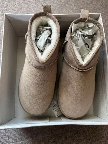 도노반 어그 부츠 라이트 베이지 M 미사용