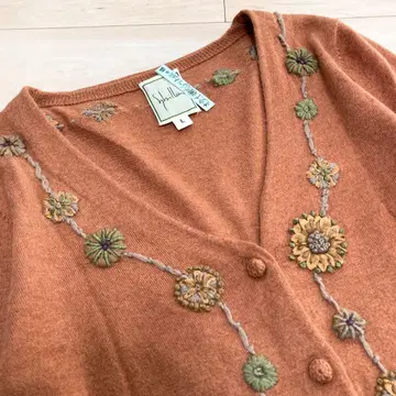 Sybilla 시빌라 꽃 모티브 자수 울 가디건 L