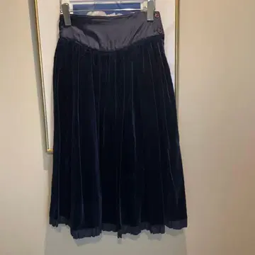 GENNY 제니 벨벳 미디 기장 개더 스커트