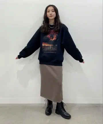 새상품 GU 기묘한 이야기 stranger things 맨투맨 S