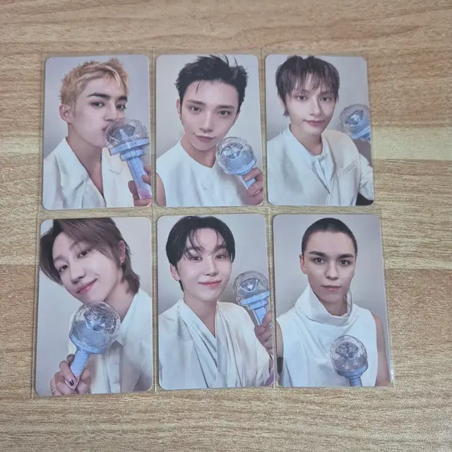 세븐틴 뉴콘서트 캐럿존 (쿱스,슈아,준,명호,승관,버논)