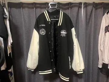 아메리칸 바시티 자켓 White & Black