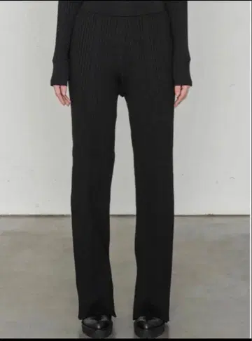 미사용 새상품 HYKE 하이크 코튼 리브 니트 팬츠 1