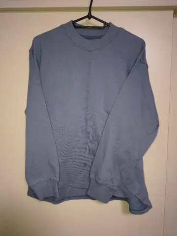 블루 긴팔 상의