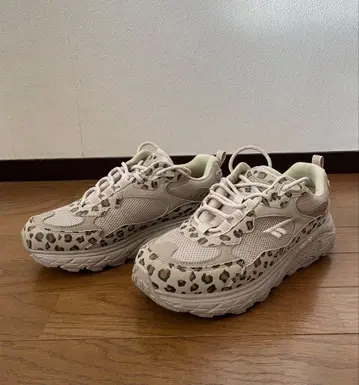 HI-TEC EASTEND WP 스니커즈 (베이지/레오파드 무늬)