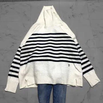 세탁 가능한 드레 스테리아 울 터틀넥 보더 니트 와이드 화이트