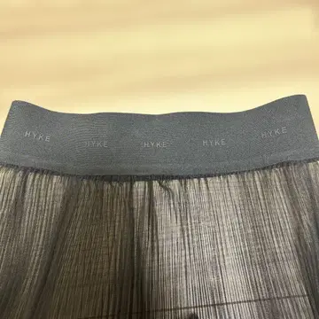 미사용 새상품 HYKE 하이크 튤 플리츠 스커트