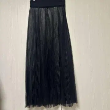 미사용 새상품 HYKE 하이크 튤 플리츠 스커트