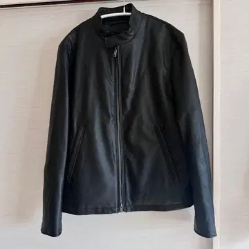 UNIQLO 블랙 가죽 싱글 라이더