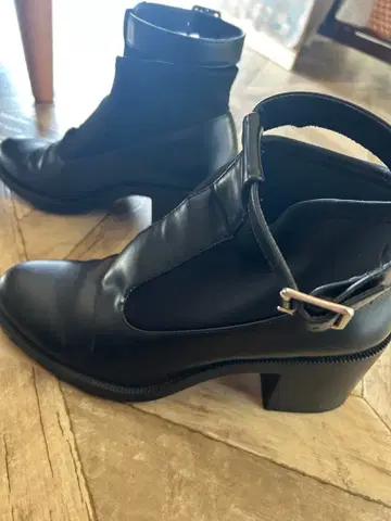 새상품급 ZARA 사이드 고어 숏부츠