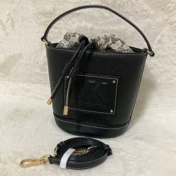 새상품급 마이클코어스 숄더백 가죽 로고 2way 버킷