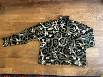 ZARA 그린 계열 레오파드 무늬 니트 스웨터