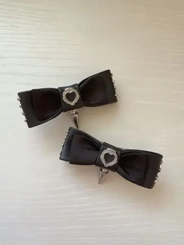 DimMoire HeartCore 헤어 리본 헤어핀 2개 set 정품