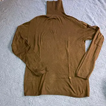 45r 코튼 100% 브라운 긴팔 하이넥