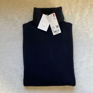 미사용 새상품 UNIQLO 캐시미어 터틀넥 스웨터 남성용 네이비 S