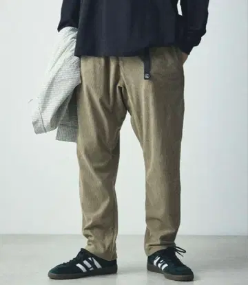 프릭스스토어 팬츠 베이직 실루엣 코듀로이 베이지 M