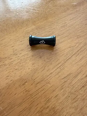 코란토테 TAO 목걸이 RAFFI 매트 블랙 LL