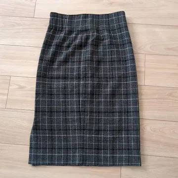 그린 레이블 릴랙싱 체크 무늬 타이트 스커트