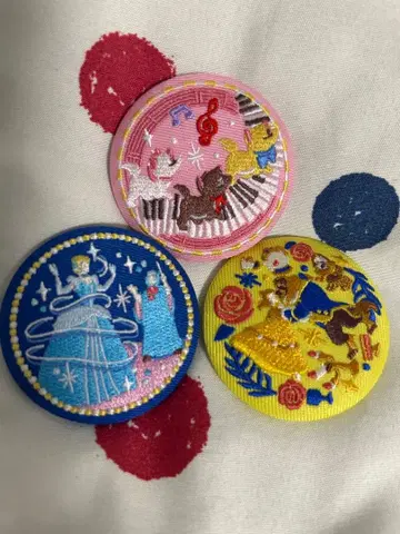 디즈니 캔 배지 자수