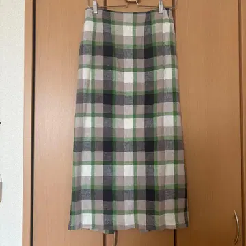 체크 무늬 타이트 스커트 어반 리서치 도어스