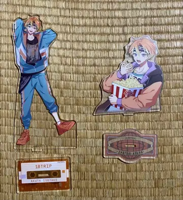 18TRIP 이토타케 아쿠타 아크릴 스탠드 2개 세트