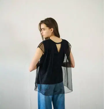 그레이스 콘티넨탈 튤 시어 컷 탑