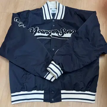 Younger Song 네이비 바시티 자켓