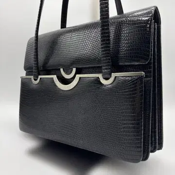 블랙 에나멜 가죽 핸드백