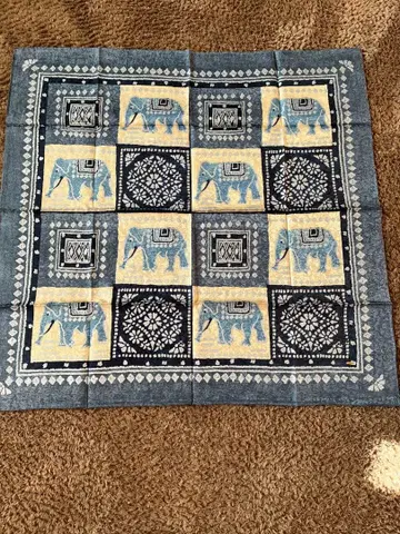 미사용 새상품 짐 톰슨 실크 100% 대형 스카프