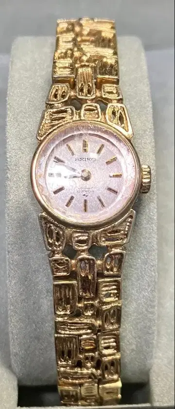 작동품 SEIKO special 수동 와인딩 시계 골드 여성용 23석
