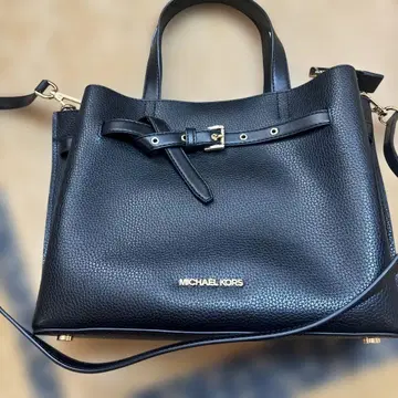 MICHAEL KORS 블랙 가죽 토트백
