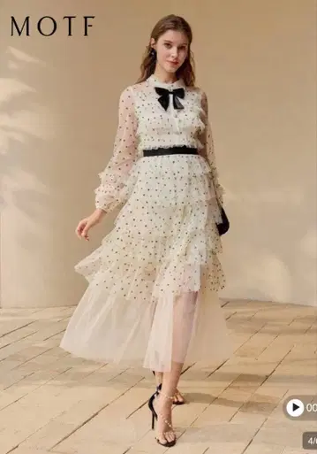 MOTF 도트 무늬 리본 포함 롱 드레스