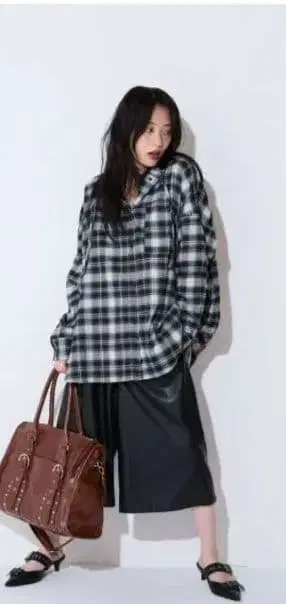 지나시스 인조 가죽 하프 팬츠