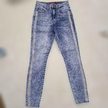 GUESS 26 스키니 데님 큐빅