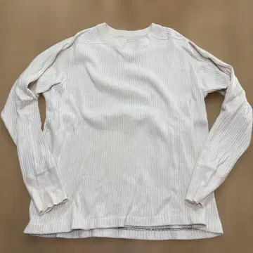 OSHIMA REI 화이트 긴팔 티셔츠