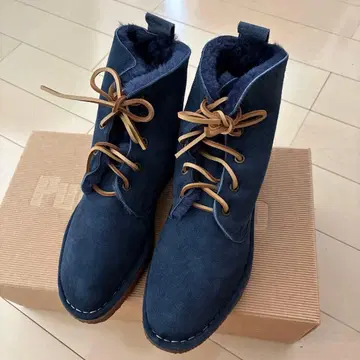 네이비 스웨이드 어그 부츠 푸토피그로