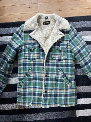 Wrangler 체크 무늬 보아 자켓