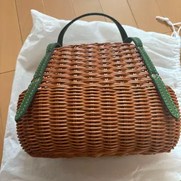 브라운 라탄 바스켓백 그린 핸들