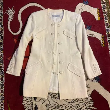 루이 페로 화이트 자켓 스커트 세트 사이즈 7