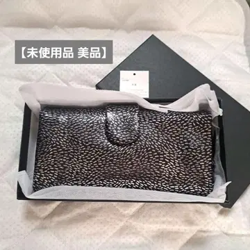 [ 미사용 새상품급 ] 블랙과 은색의 소가죽 장지갑