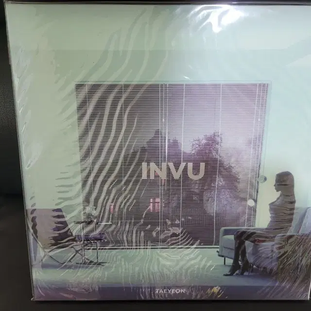 태연 INVU 앨범 미개봉 상품
